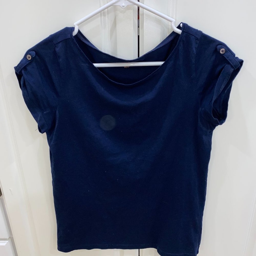 Button Sleeve Tee shirt